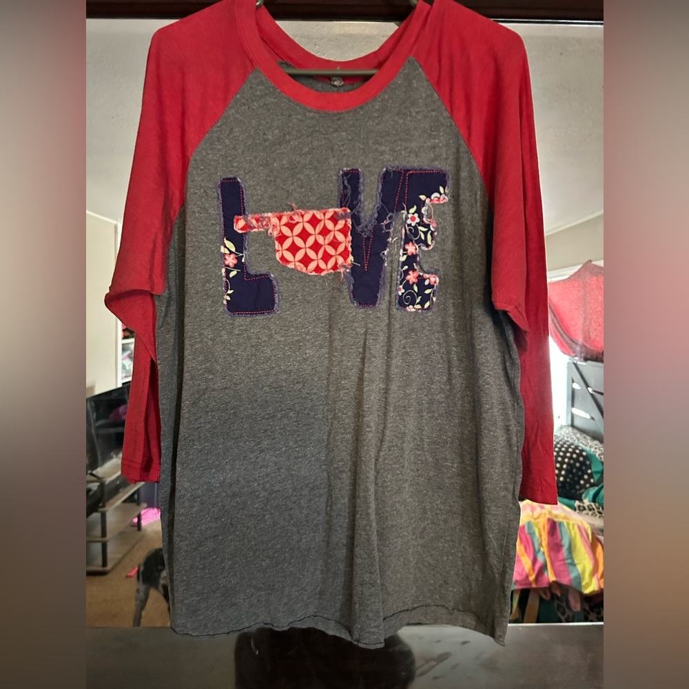 Love Graphic Raglan Tee - Red and Gray